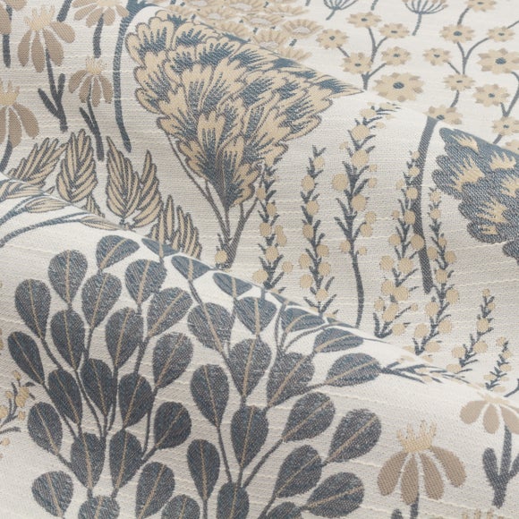 Carousel navigation image position 3 of 7