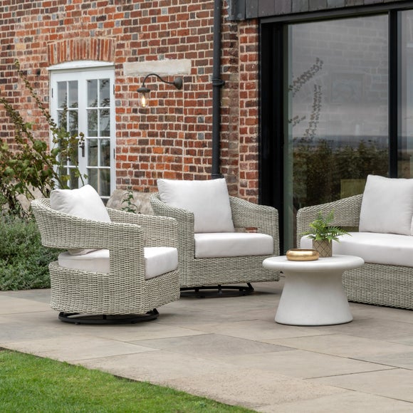 Cedar Sage Forio Outdoor Swivel Chair