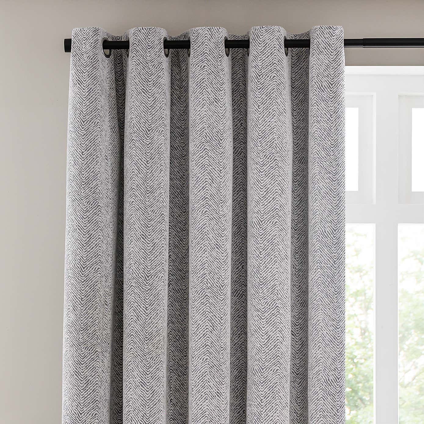 Carousel zoom image position 1 of 5