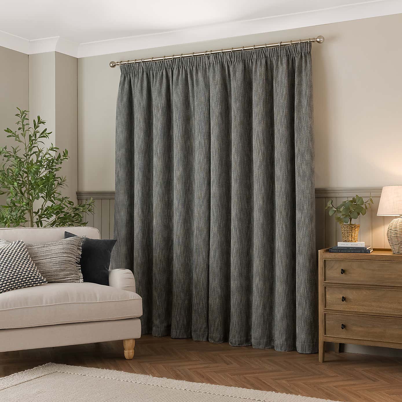 Carousel zoom image position 5 of 8