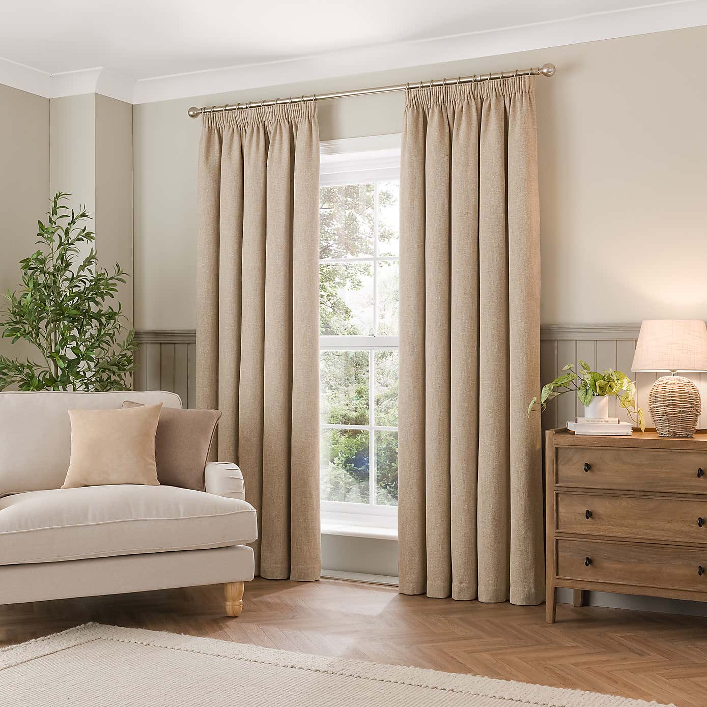 Carousel zoom image position 2 of 8