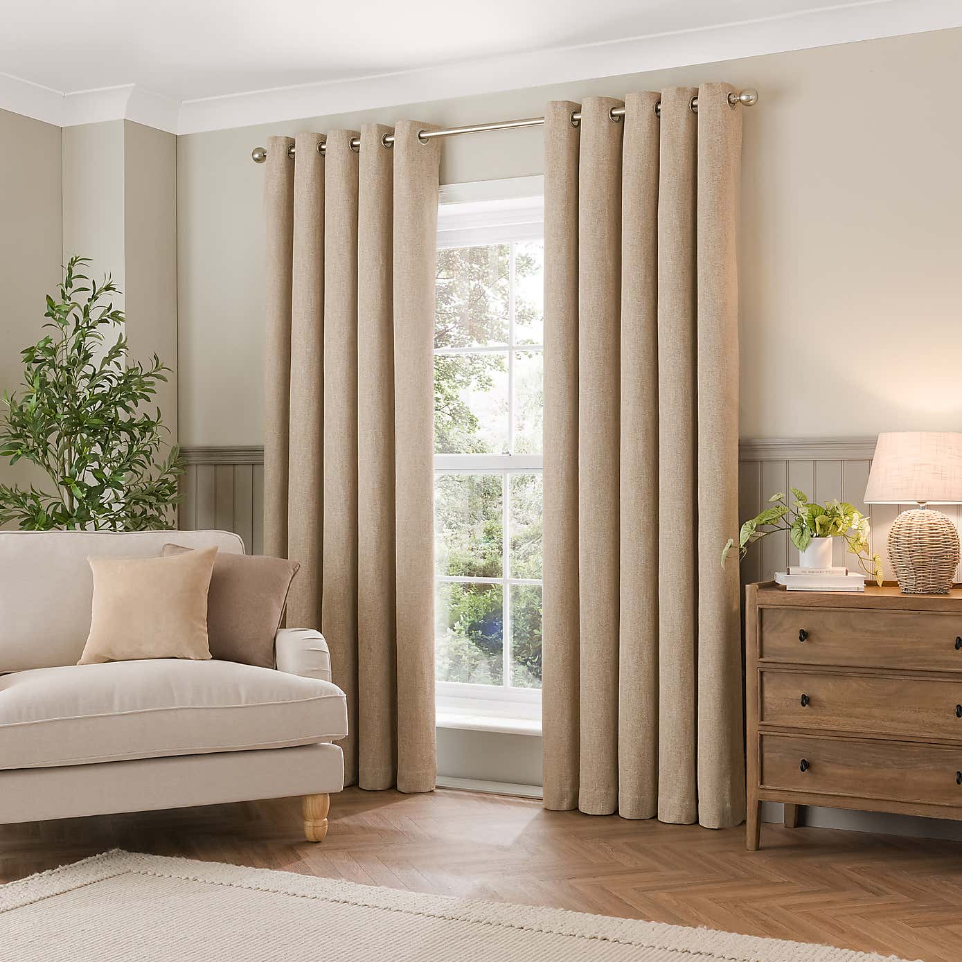 Carousel zoom image position 2 of 8