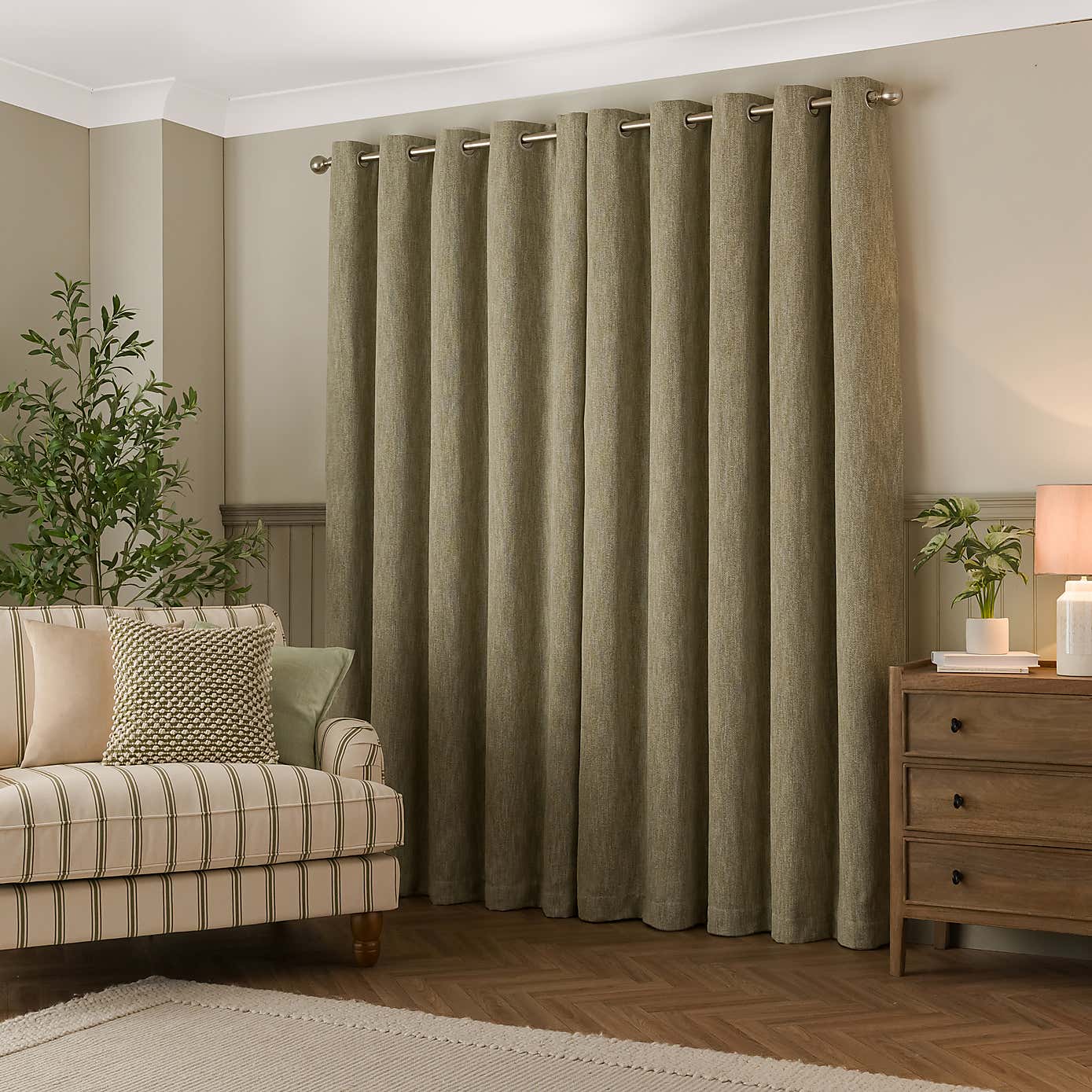 Carousel zoom image position 5 of 8