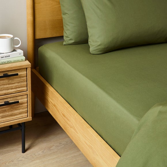 Soft & Easycare 28cm Fitted Sheet