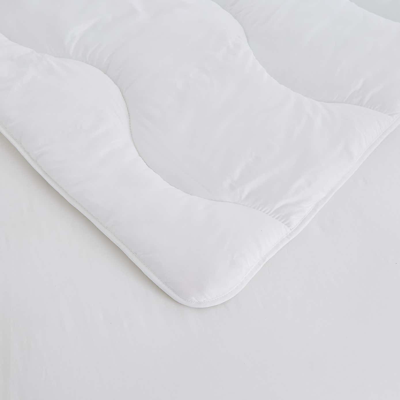 Carousel zoom image position 2 of 3