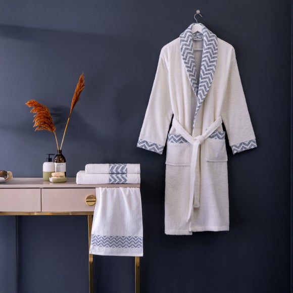 View Per La Casa Set Of 5 Blue Rakka Jacquard Medium Bathrobe & Towels View Per La Casa Set Of 5 Blue Rakka Jacquard Medium Bathrobe & Towels