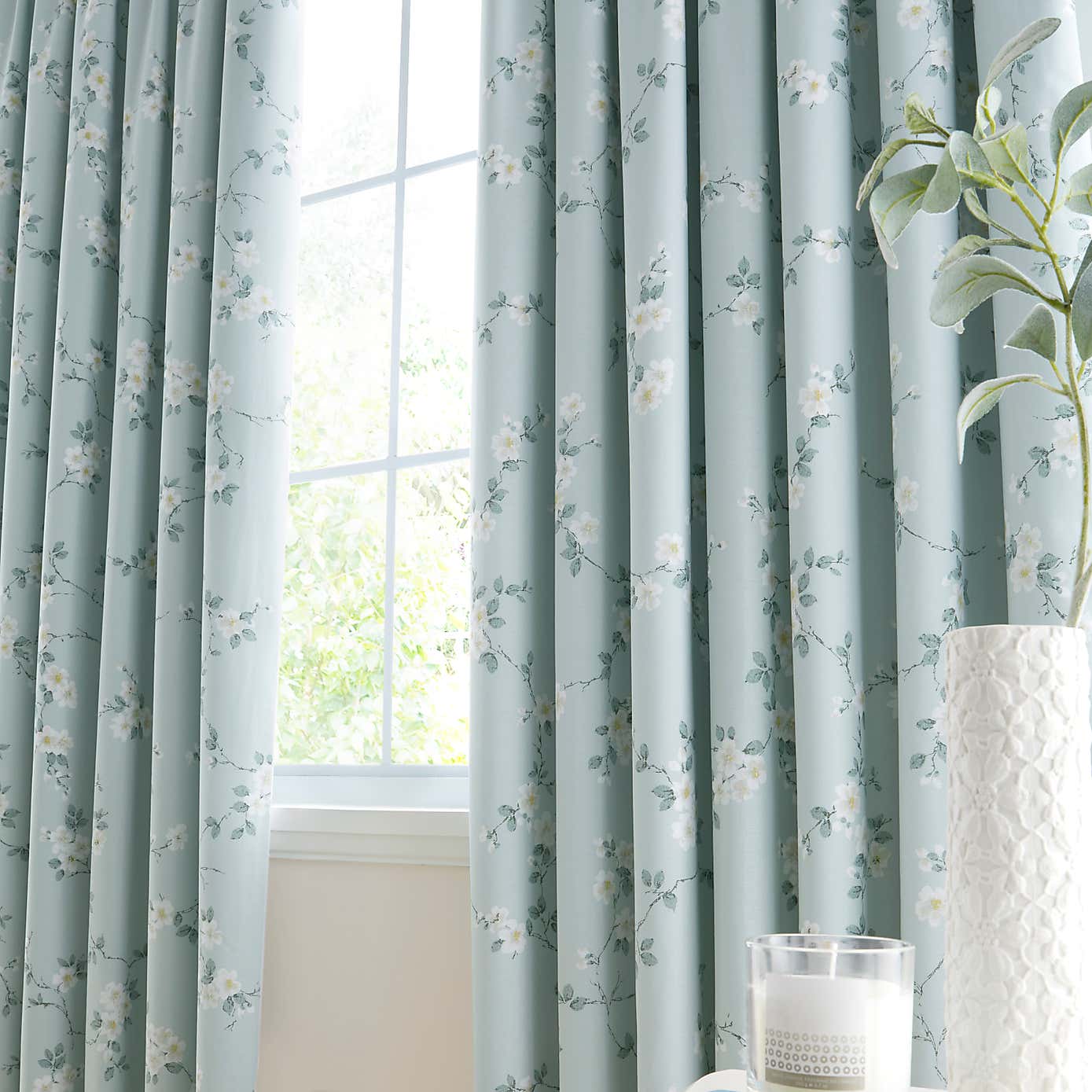 Carousel zoom image position 4 of 4