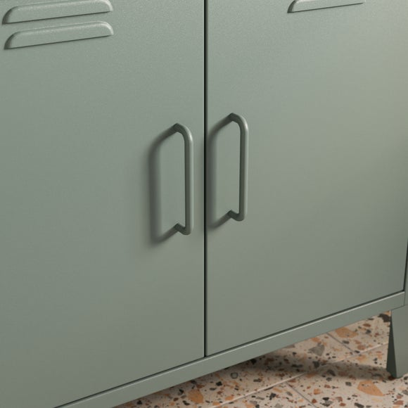 Carousel navigation image position 3 of 8