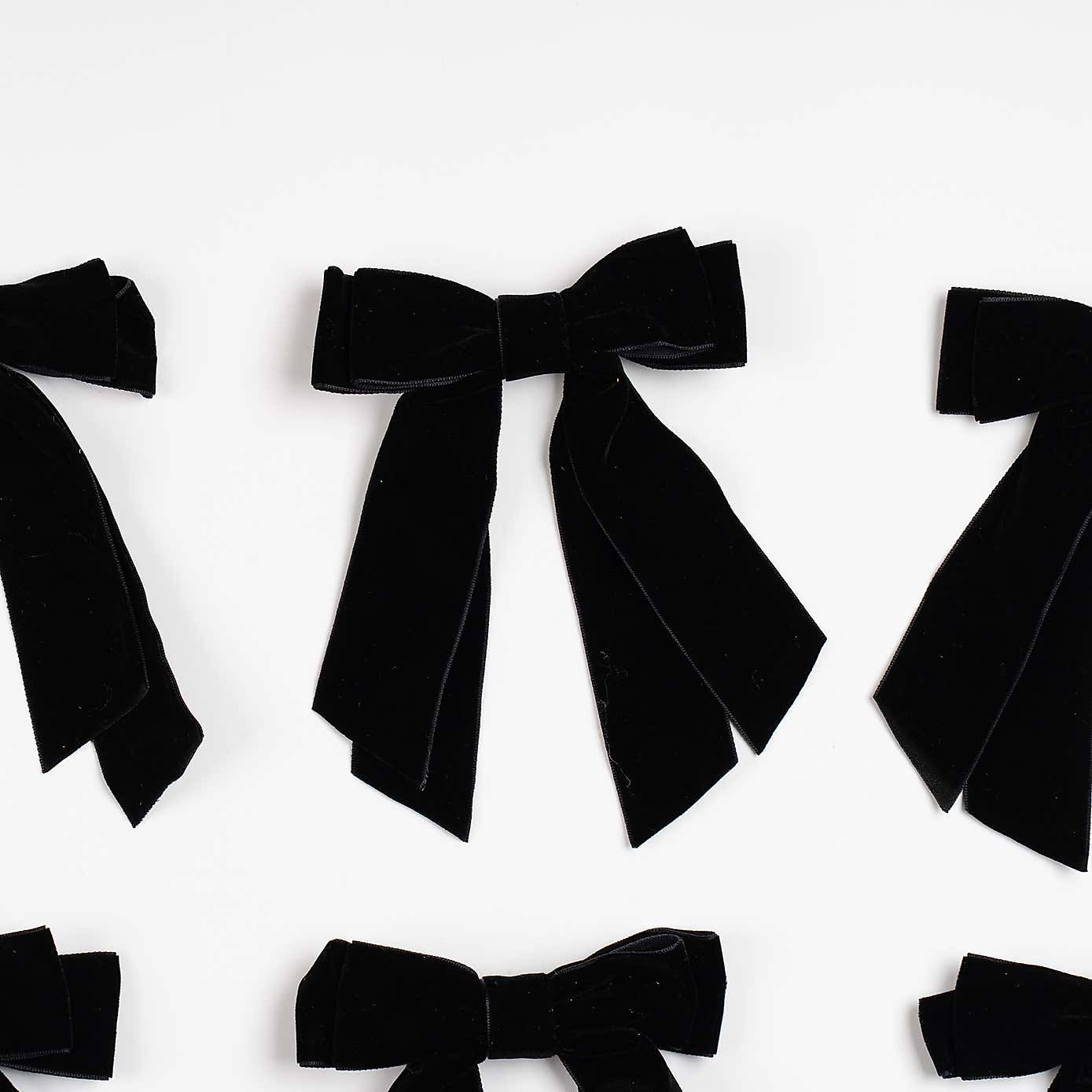 Carousel zoom image position 2 of 3