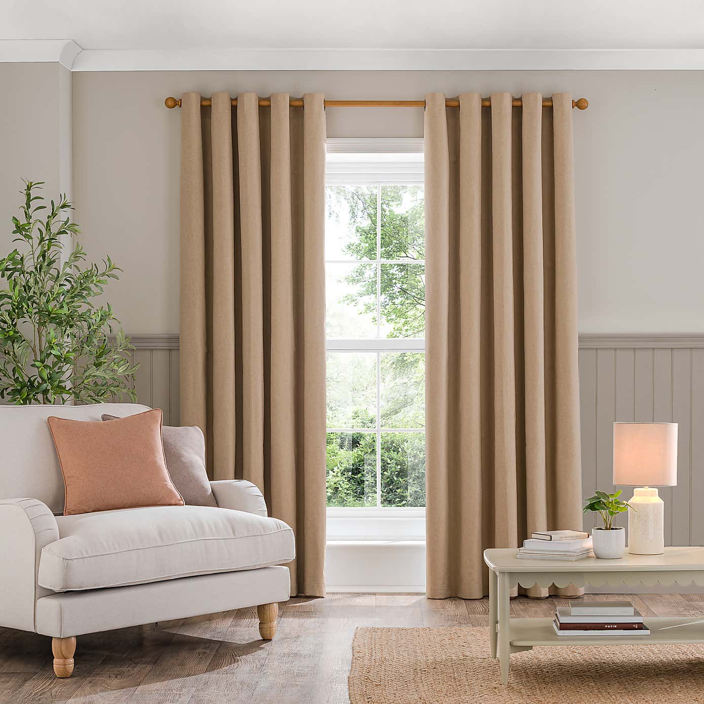 Carousel zoom image position 2 of 8