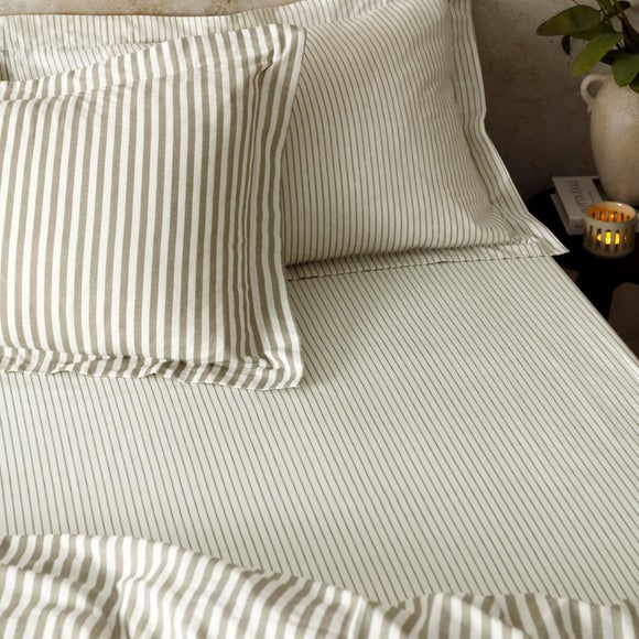 Hebden Narrow Stripe 100% Cotton Fitted Sheet