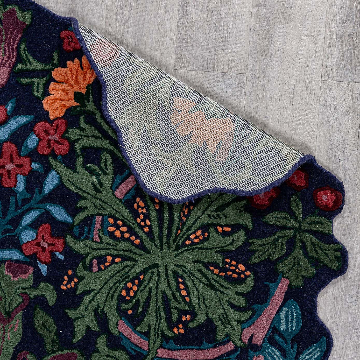 Carousel zoom image position 3 of 6