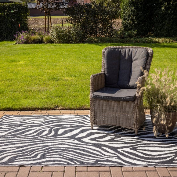 Fallen Fruits Zebra Outdoor Rug