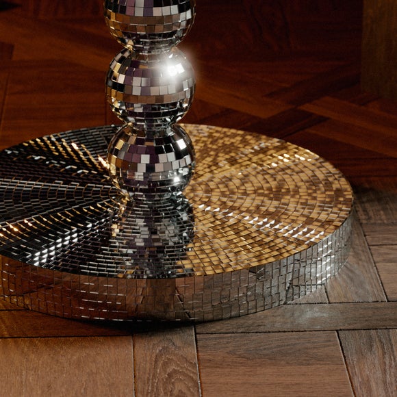 Carousel navigation image position 3 of 6