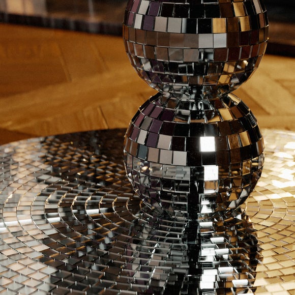 Carousel navigation image position 4 of 6