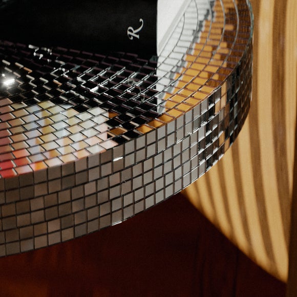 Carousel navigation image position 5 of 6