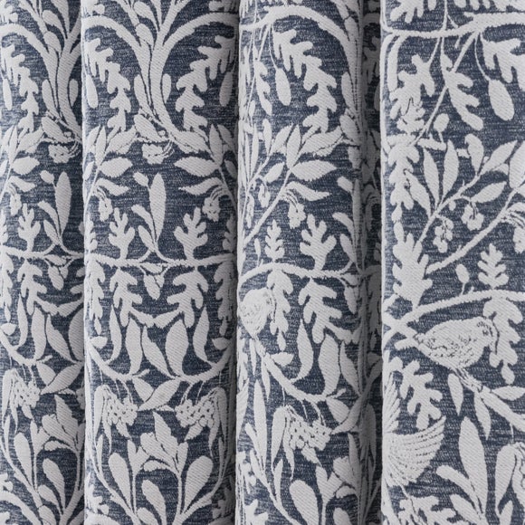 Carousel navigation image position 3 of 6