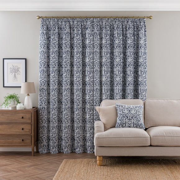 Carousel navigation image position 4 of 6