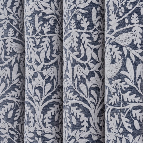 Carousel navigation image position 3 of 6