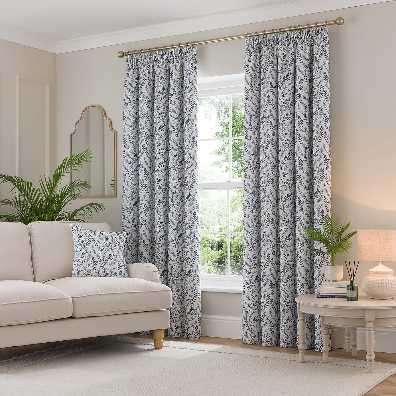 Carousel zoom image position 2 of 5