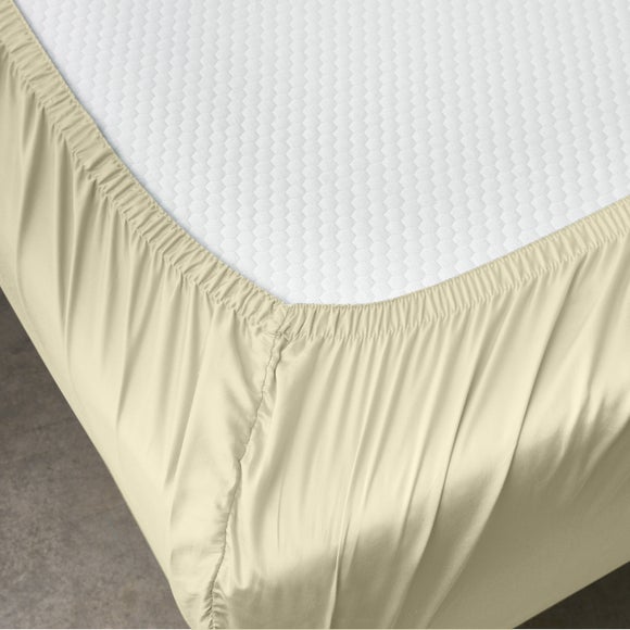 Carousel navigation image position 2 of 3