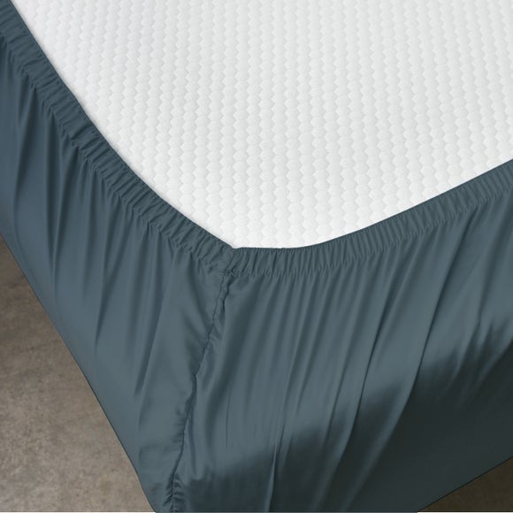 Carousel navigation image position 2 of 3