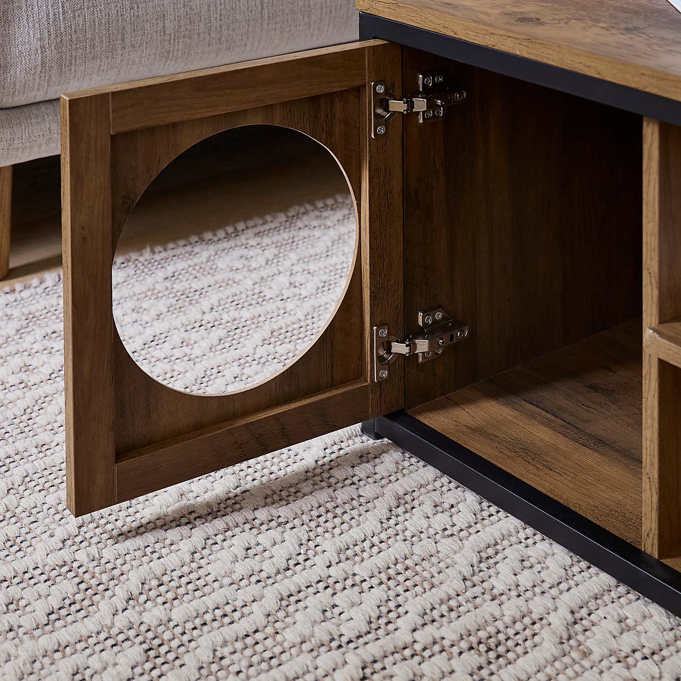 Carousel zoom image position 3 of 6