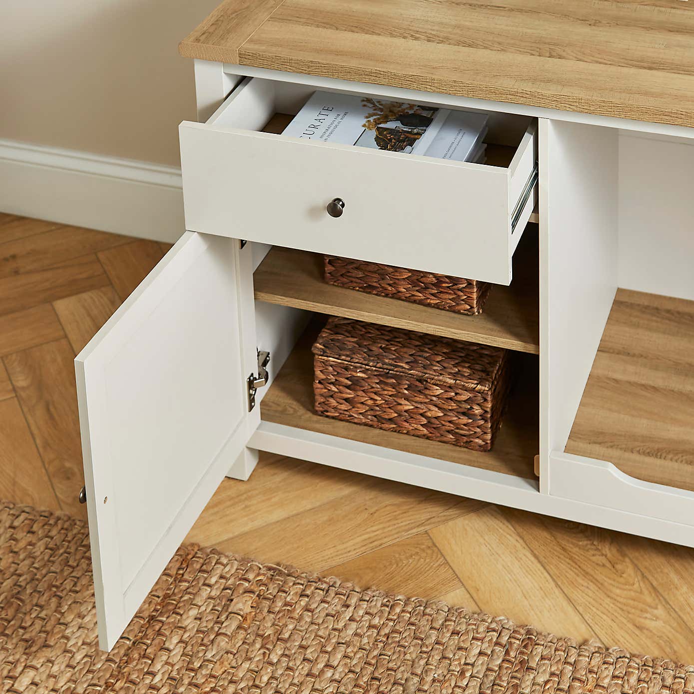 Carousel zoom image position 3 of 7