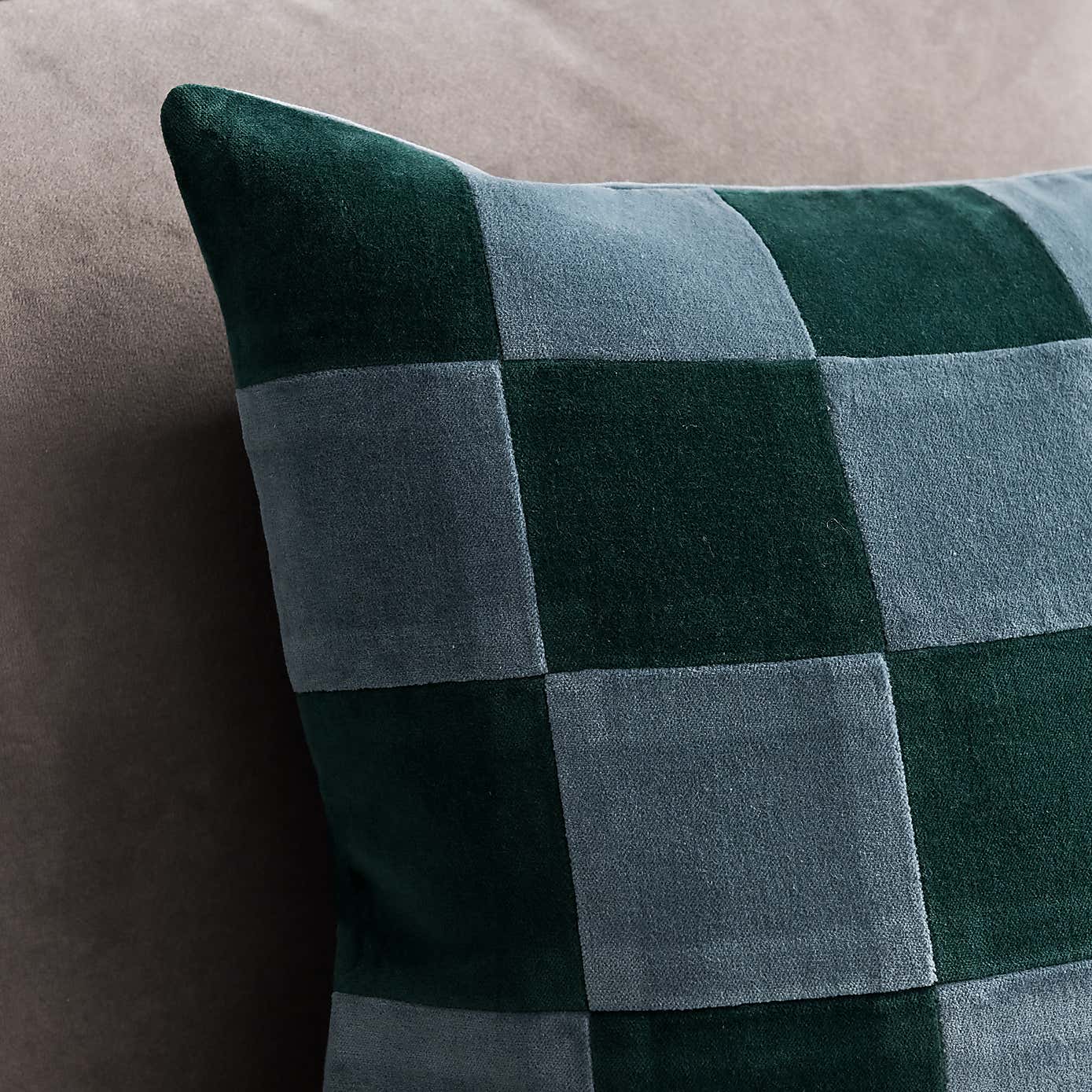 Carousel zoom image position 6 of 7