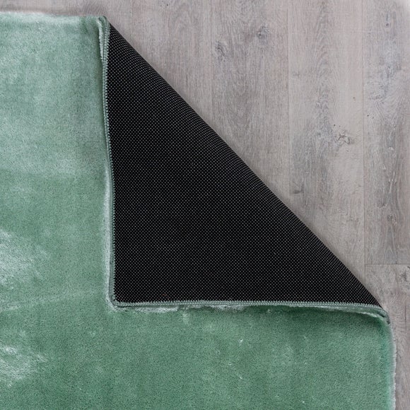 Carousel navigation image position 3 of 5