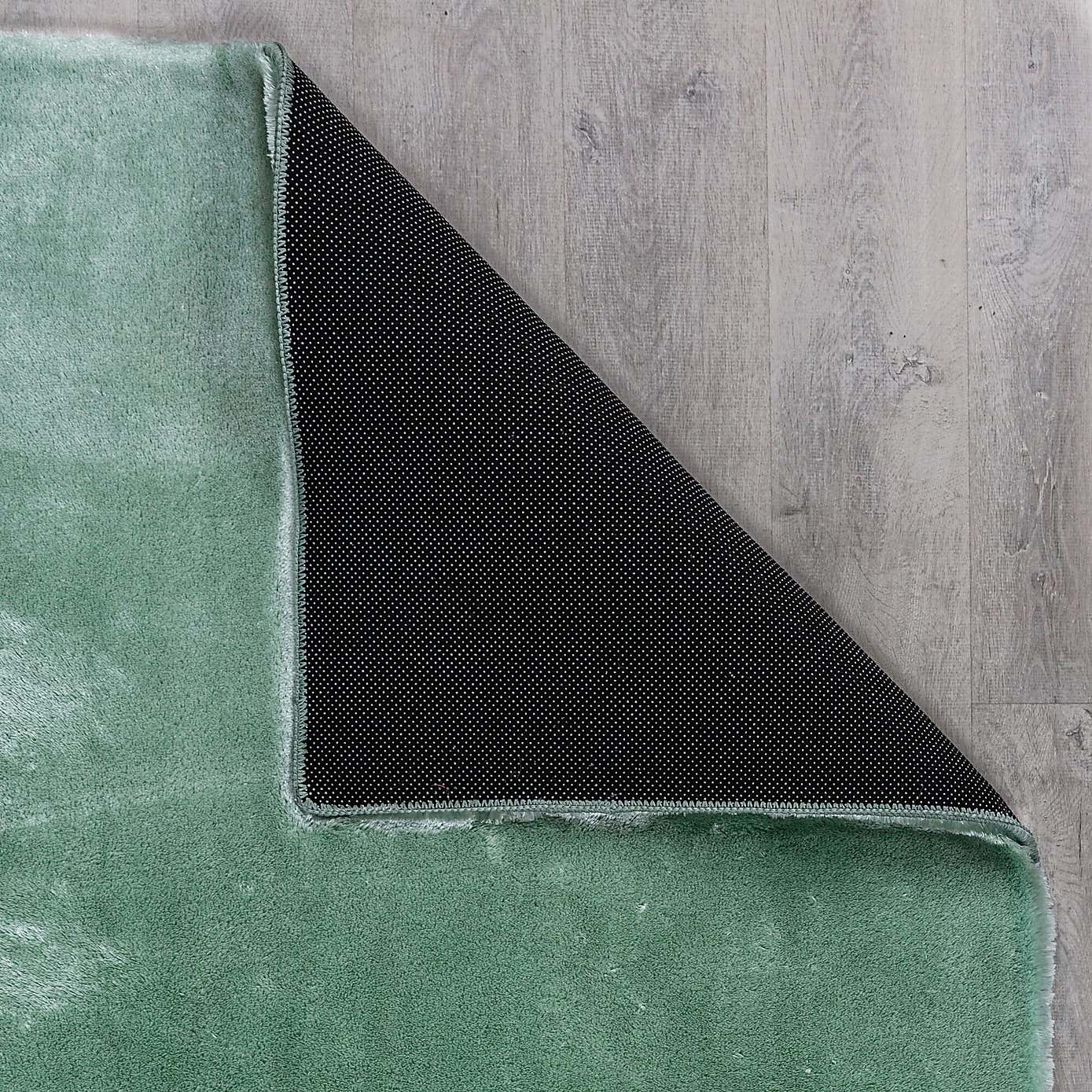 Carousel zoom image position 3 of 5