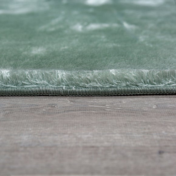 Carousel navigation image position 3 of 5