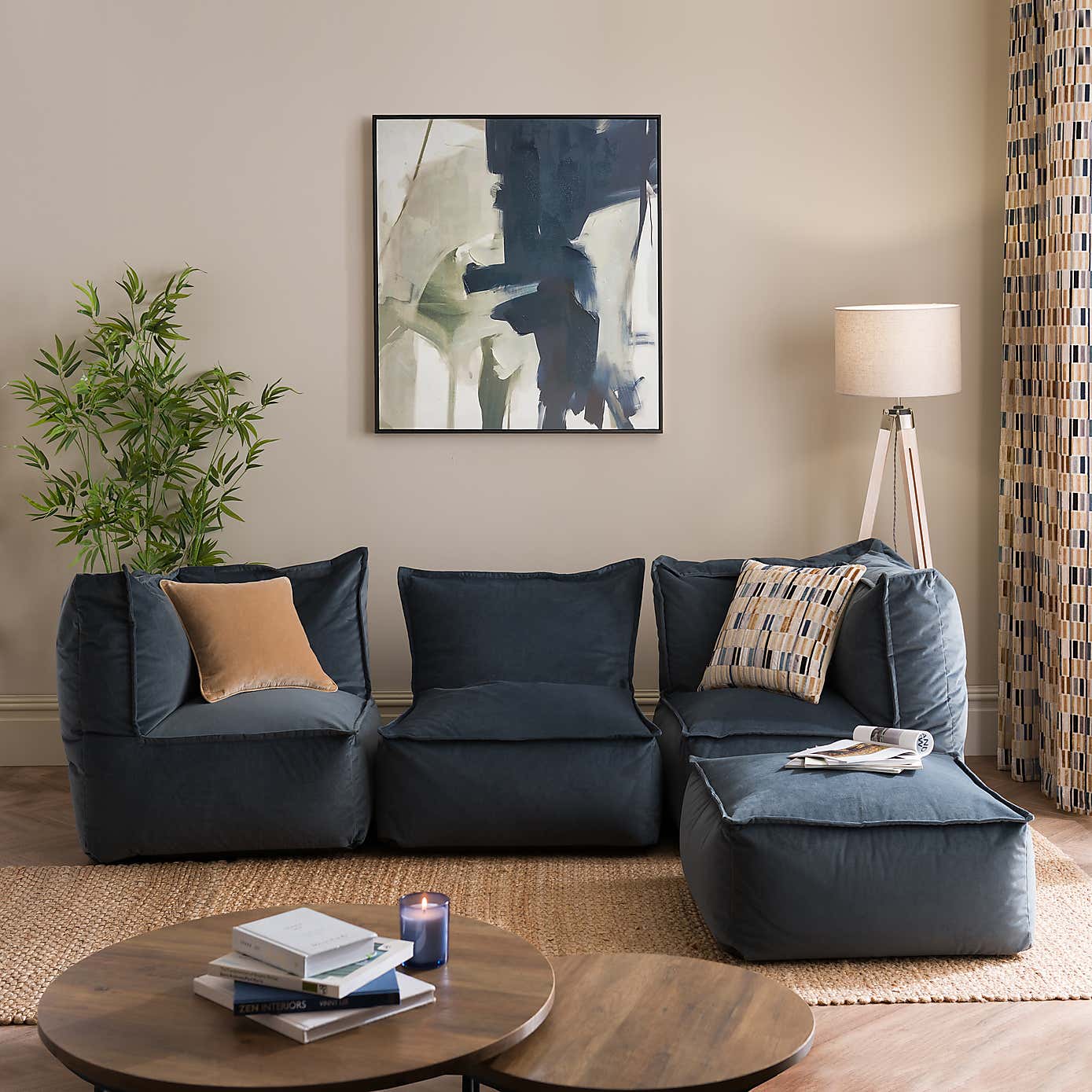 Carousel zoom image position 4 of 6