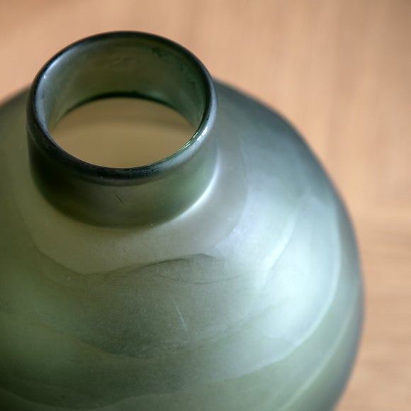 Carousel navigation image position 2 of 6