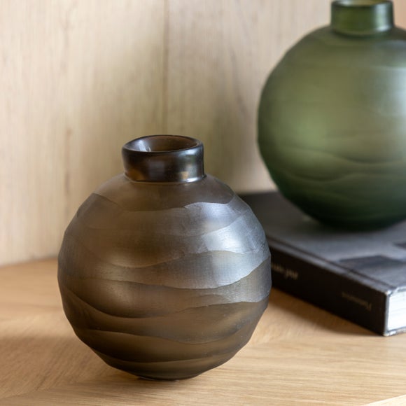 Cedar & Sage Bevelled Glass Globe Vase
