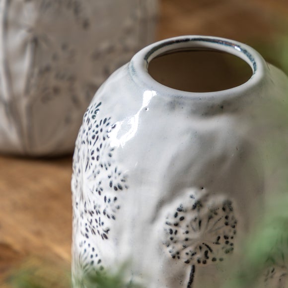 Carousel navigation image position 2 of 6