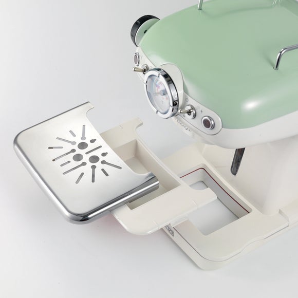 Carousel navigation image position 1 of 7