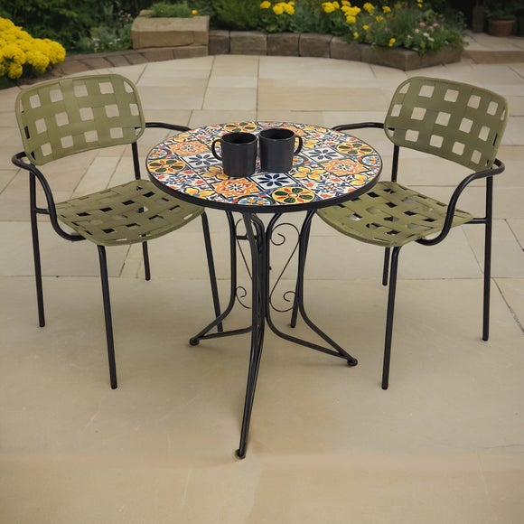 Summer Terrace Charlotte Round Bistro Table With 2 Karin Chairs