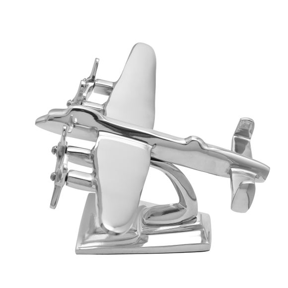 Carousel navigation image position 2 of 3