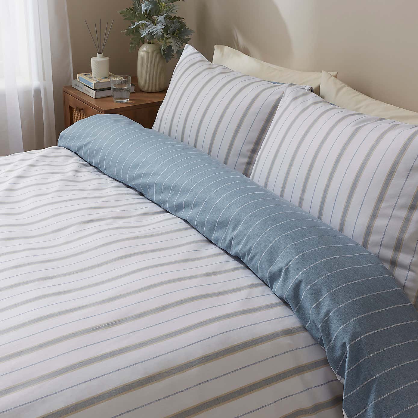 Carousel zoom image position 7 of 8