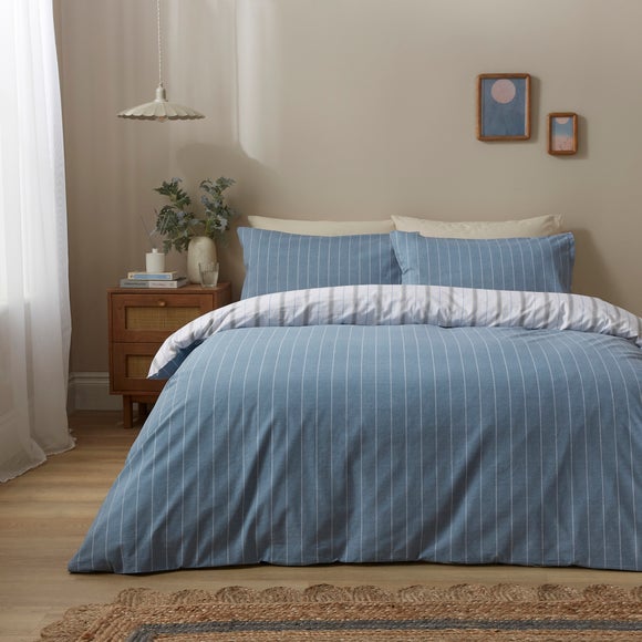 Carousel navigation image position 3 of 8