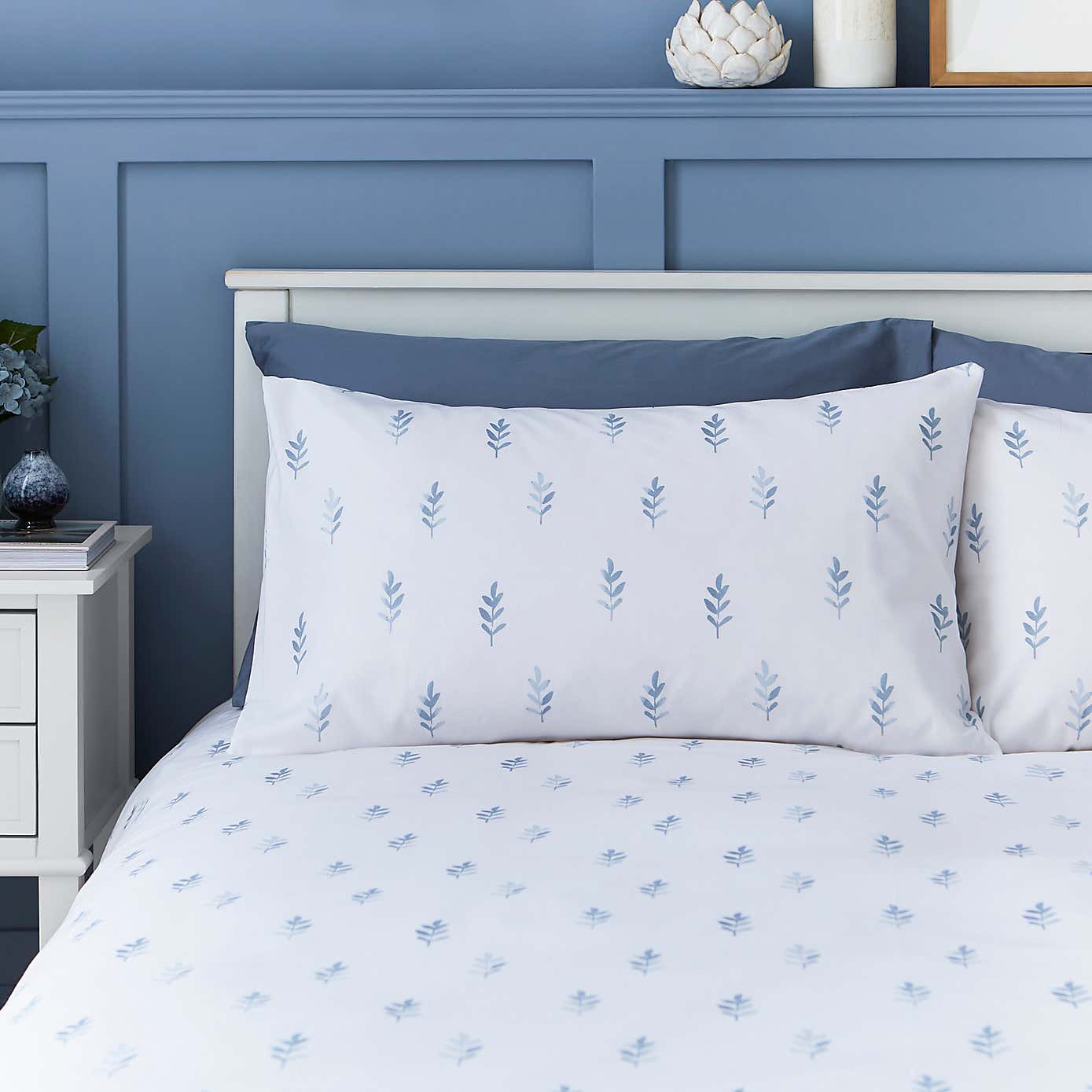 Carousel zoom image position 2 of 7