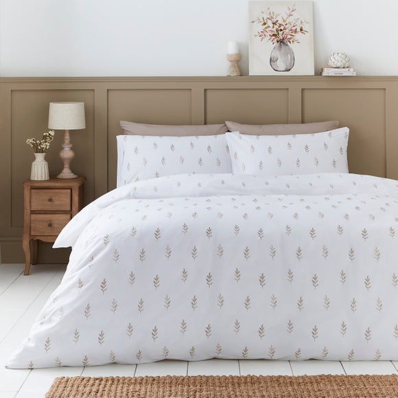 Carousel navigation image position 1 of 7