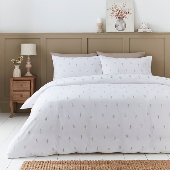 Carousel navigation image position 3 of 7