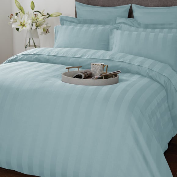 Carousel navigation image position 2 of 3