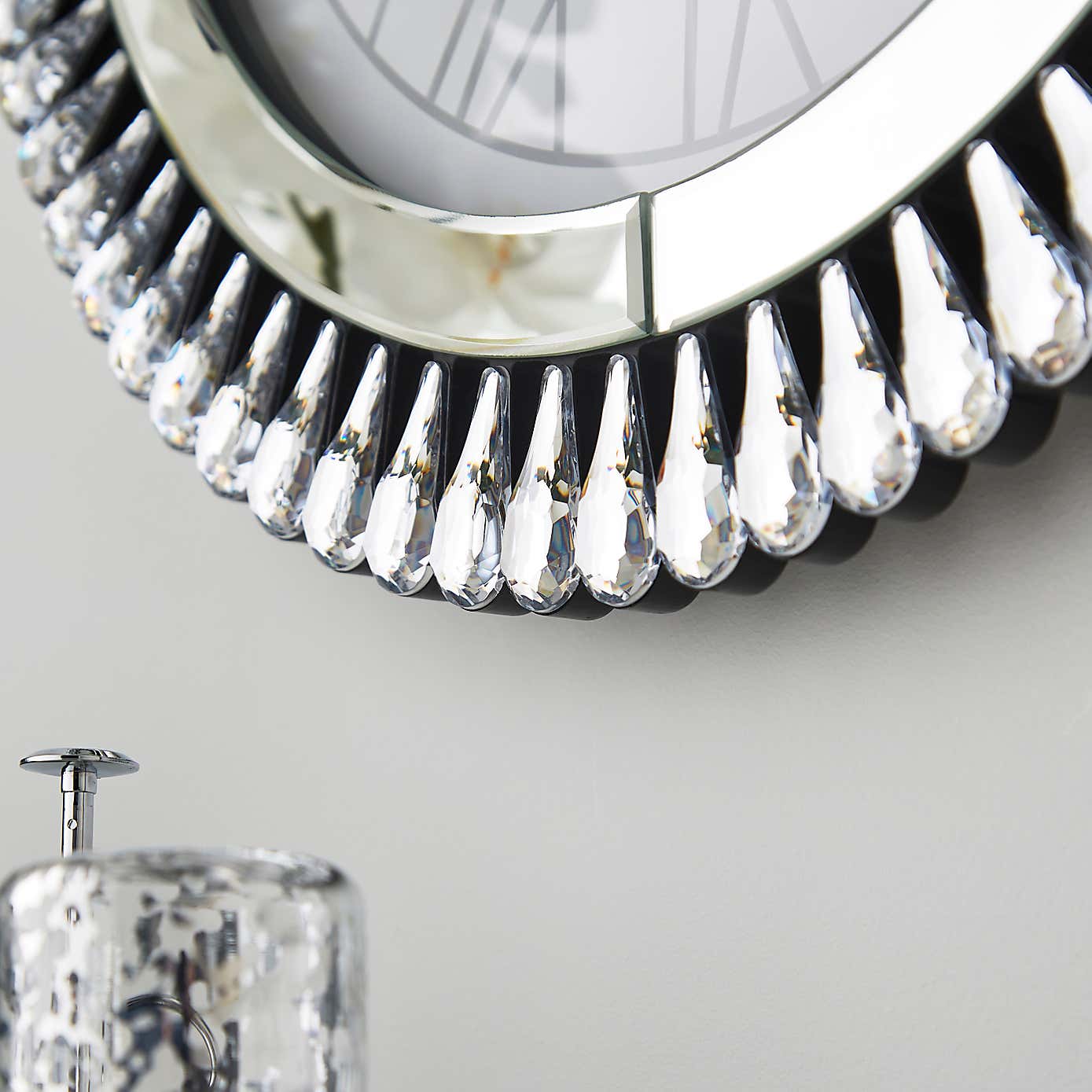 Carousel zoom image position 2 of 3