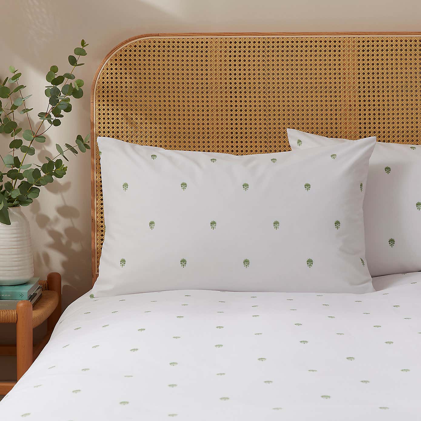 Carousel zoom image position 2 of 5