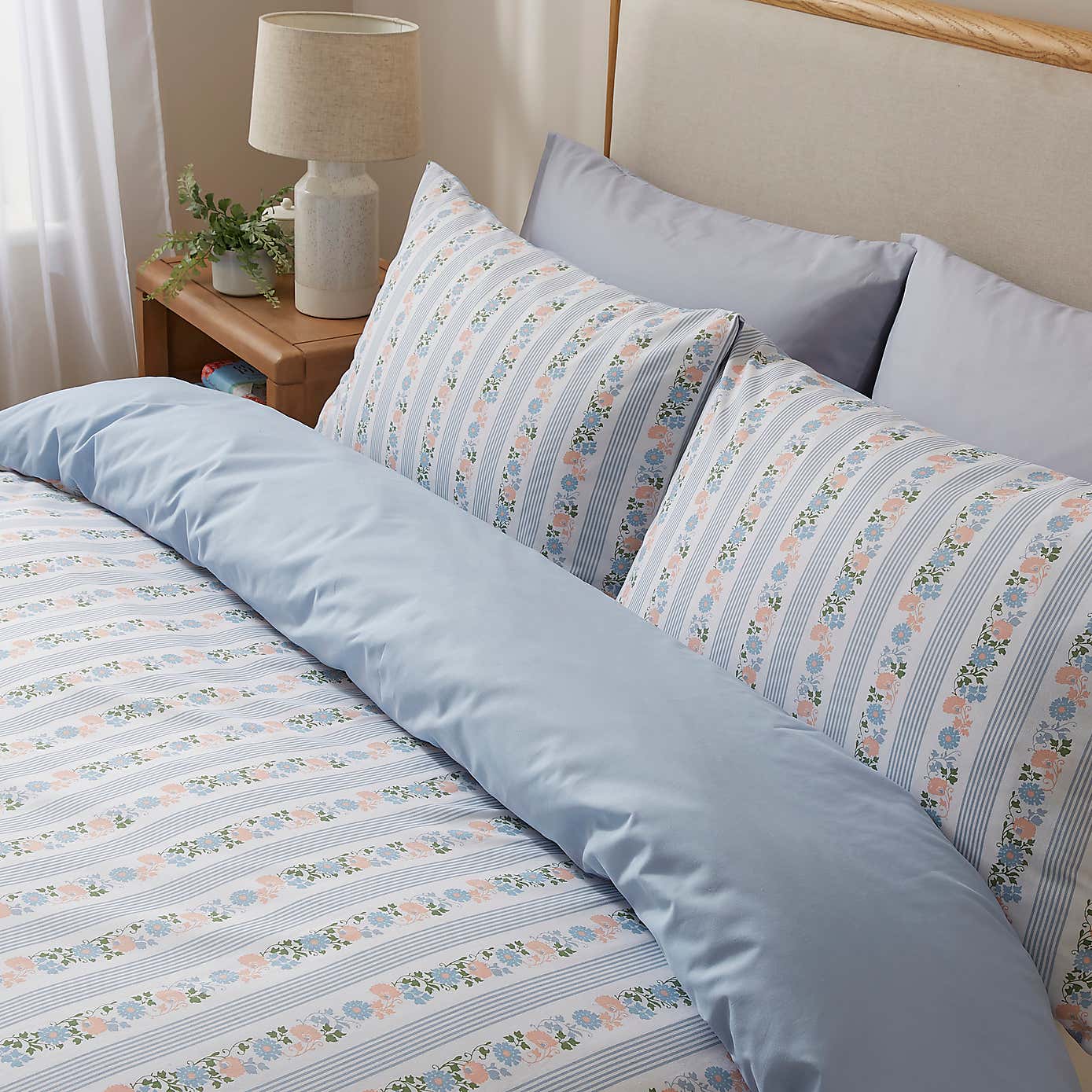 Carousel zoom image position 4 of 5