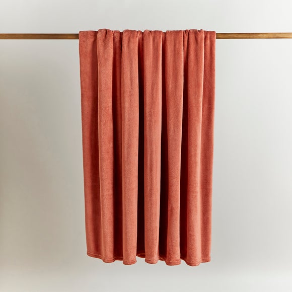 Carousel navigation image position 3 of 5