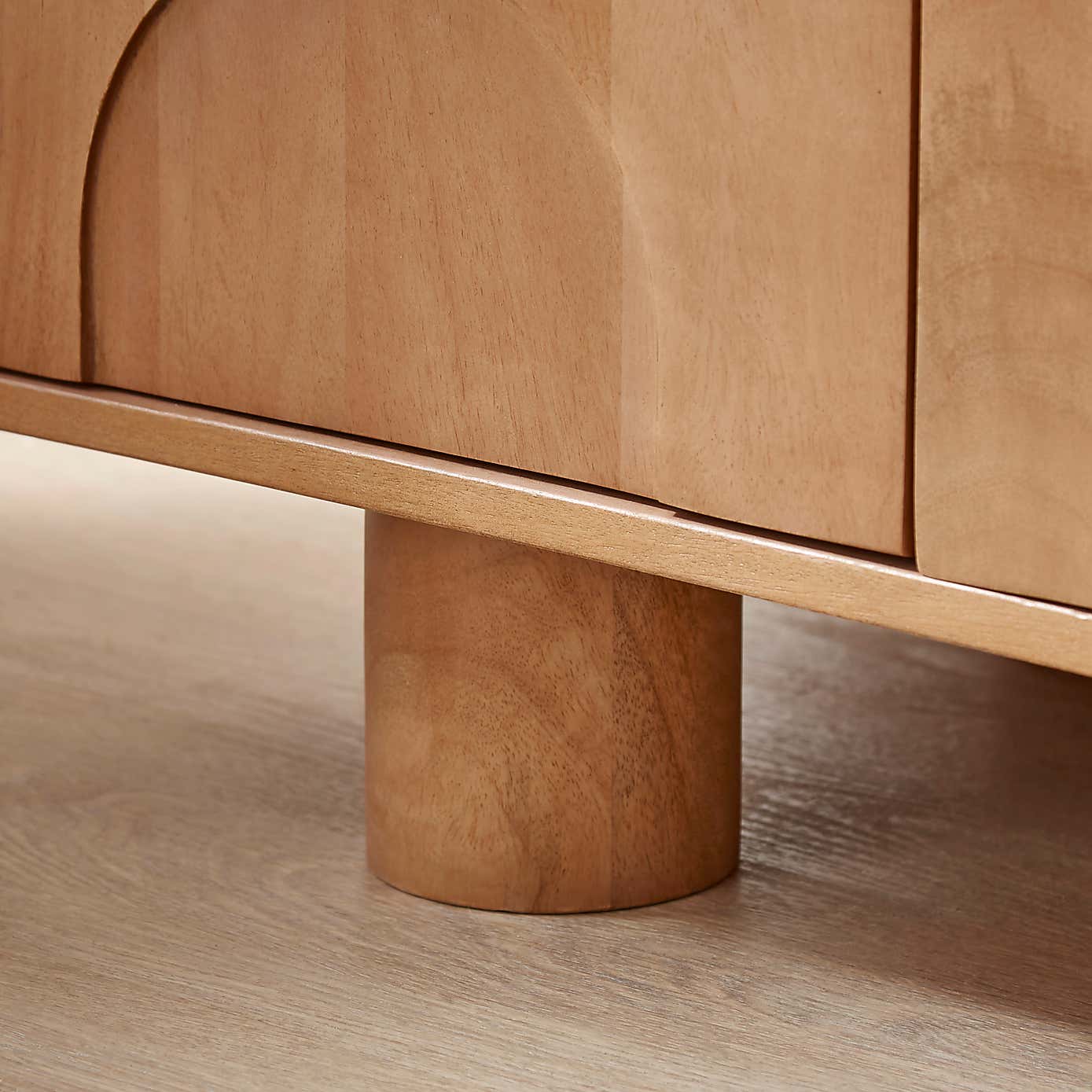 Carousel zoom image position 4 of 7